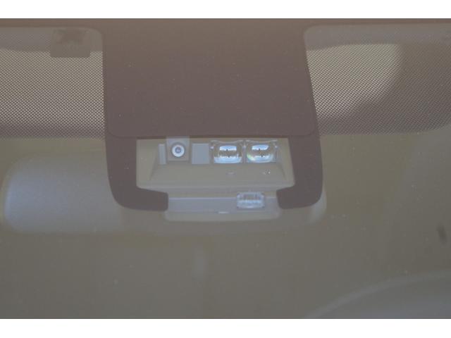 シエンタ ファンベースＧ　トヨタセーフティセンス　両側パワースライドドア　スマートキー　メモリーナビ　フルセグＴＶ　３６０°パノラミックビューモニター　ＥＴＣ　ＣＤ　ＤＶＤ（14枚目）