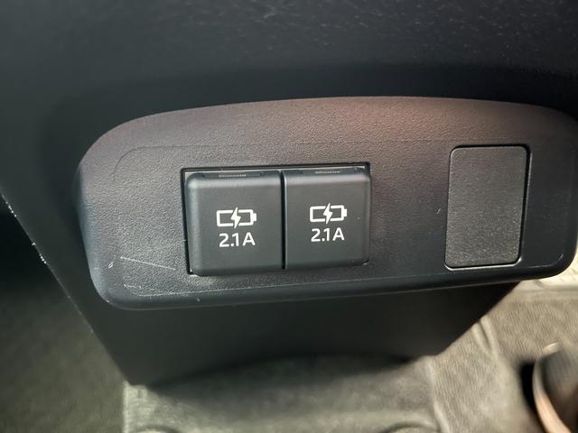 シエンタ ファンベースＧ　トヨタセーフティセンス　両側パワースライドドア　スマートキー　メモリーナビ　フルセグＴＶ　３６０°パノラミックビューモニター　ＥＴＣ　ＣＤ　ＤＶＤ（15枚目）