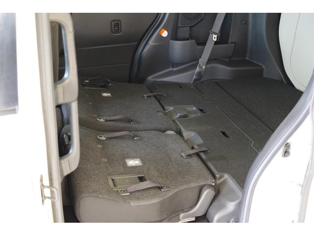 ルーミー カスタムG-T ターボモデル パールカラー 衝突被害軽減ブレーキ LEDヘッドライト 15インチアルミ 両側パワースライドドア スマートキー メモリーナビ フルセグTV バックカメラ CD DVD フォグライト(16枚目)