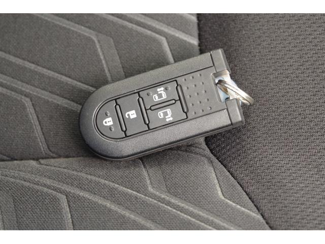 ルーミー カスタムG-T ターボモデル パールカラー 衝突被害軽減ブレーキ LEDヘッドライト 15インチアルミ 両側パワースライドドア スマートキー メモリーナビ フルセグTV バックカメラ CD DVD フォグライト(20枚目)