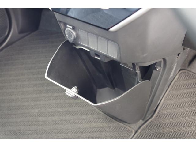 ルーミー カスタムG-T ターボモデル パールカラー 衝突被害軽減ブレーキ LEDヘッドライト 15インチアルミ 両側パワースライドドア スマートキー メモリーナビ フルセグTV バックカメラ CD DVD フォグライト(39枚目)