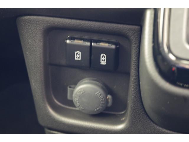 ソリオバンディット ハイブリッドＭＶ　衝突被害軽減ブレーキ　後退時ブレーキサポート　ＬＥＤヘッドライト　１５インチアルミ　両側パワースライドドア　シートヒーター　ヘッドＵＰディスプレイ　９型ワイドナビ　フルセグＴＶ　全方位カメラ　ＥＴＣ（15枚目）