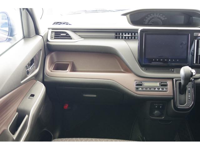 ソリオバンディット ハイブリッドＭＶ　衝突被害軽減ブレーキ　後退時ブレーキサポート　ＬＥＤヘッドライト　１５インチアルミ　両側パワースライドドア　シートヒーター　ヘッドＵＰディスプレイ　９型ワイドナビ　フルセグＴＶ　全方位カメラ　ＥＴＣ（42枚目）