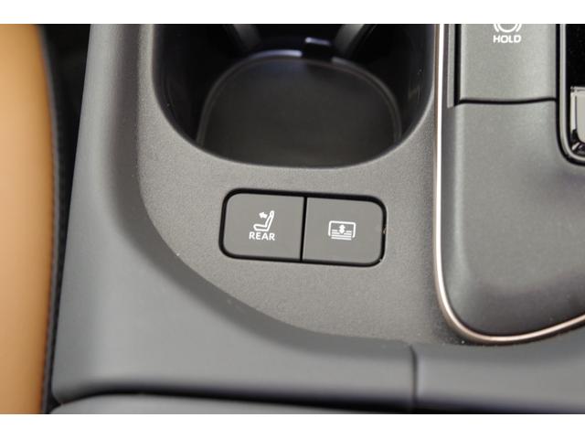 クラウンクロスオーバー RSアドバンスド ムーンルーフ 寒冷地仕様 デジタルインナーミラー 電動リアゲート 本革パワーシート シートクーラーヒーター ステアリングヒーター ワイヤレス充電器 全方位カメラ ETC2.0(16枚目)