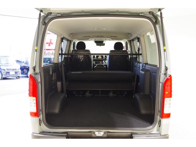 ハイエースバン スーパーＧＬ　４ＷＤ　アースカラーパッケージ　メーカーオプション（アースカラーパッケージ＋寒冷地仕様＋ＬＥＤヘッドランプ＋両側電動パワースライドドア＋助手席エアバッグ＋デジタルインナーミラー＋３６０°パノラミックビューモニター）（22枚目）