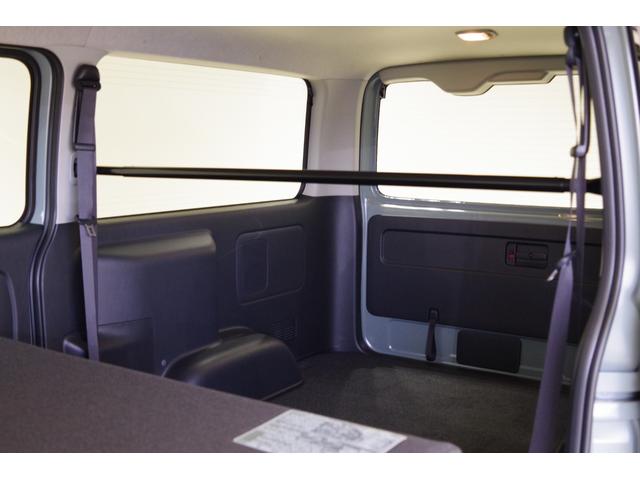 ハイエースバン スーパーＧＬ　４ＷＤ　アースカラーパッケージ　メーカーオプション（アースカラーパッケージ＋寒冷地仕様＋ＬＥＤヘッドランプ＋両側電動パワースライドドア＋助手席エアバッグ＋デジタルインナーミラー＋３６０°パノラミックビューモニター）（26枚目）
