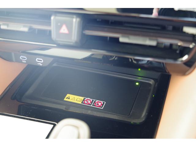 ヴェルファイア Z プレミア ターボ メーカーオプション(ユニバーサルステップ+JBLプレミアムサウンド&14インチリヤエンターテイメントシステム) ムーンルーフ 14型ディスプレイオーディオ リヤエンターテイメントシステム(10枚目)