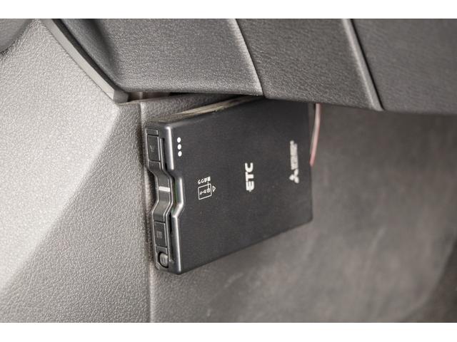 ノート Ｓ　ＣＤオーディオ　ＥＴＣ　衝突被害軽減ブレーキ　障害物センサー　電動格納ドアミラー　プライバシーガラス　スマートキー（6枚目）