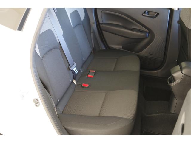 ノート Ｓ　ＣＤオーディオ　ＥＴＣ　衝突被害軽減ブレーキ　障害物センサー　電動格納ドアミラー　プライバシーガラス　スマートキー（20枚目）