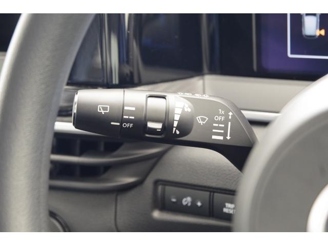 ノート Ｓ　ＣＤオーディオ　ＥＴＣ　衝突被害軽減ブレーキ　障害物センサー　電動格納ドアミラー　プライバシーガラス　スマートキー（27枚目）