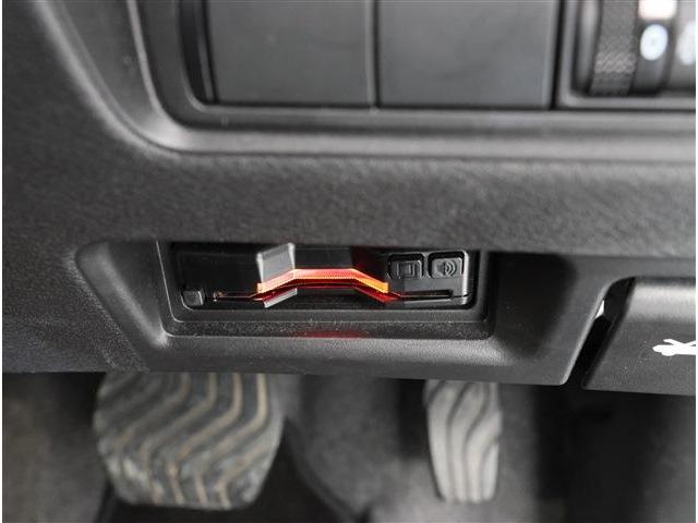 セレナ e-パワー ハイウェイスターV ナビ 全周囲カメラ ETC Bluetooth 両側電動スライドドア プロパイロット LEDヘッドライト クルーズコントロール 衝突被害軽減ブレーキ 障害物センサー 8人乗り(8枚目)