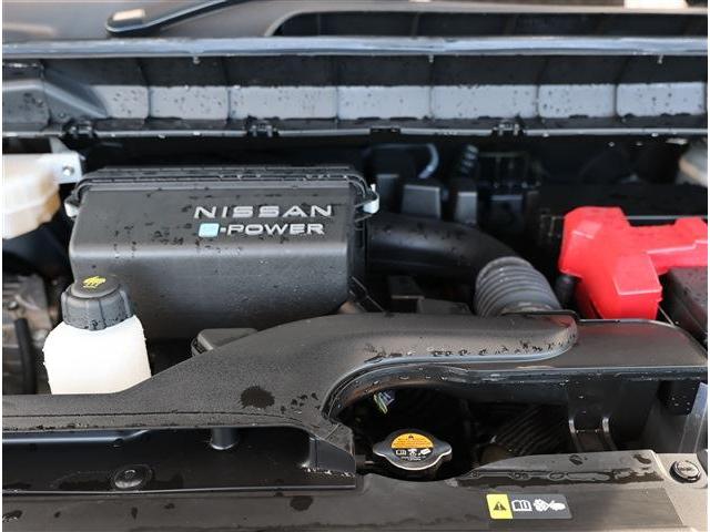 セレナ e-パワー ハイウェイスターV ナビ 全周囲カメラ ETC Bluetooth 両側電動スライドドア プロパイロット LEDヘッドライト クルーズコントロール 衝突被害軽減ブレーキ 障害物センサー 8人乗り(27枚目)