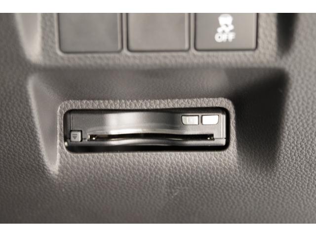 ステップワゴン ｅ：ＨＥＶスパーダ　プレミアムライン　ＬＥＤヘッドライト　１７インチアルミ　パワーテールゲート　両側パワースライドドア　２列目シートヒーター　スマートキー　フルセグＴＶ　１０．１型後席用フリップダウンモニター　全方位カメラ　ＥＴＣ（6枚目）