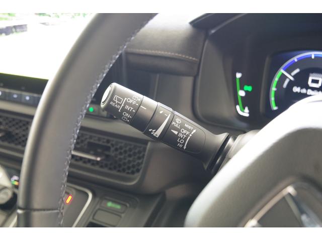 ステップワゴン ｅ：ＨＥＶスパーダ　プレミアムライン　ＬＥＤヘッドライト　１７インチアルミ　パワーテールゲート　両側パワースライドドア　２列目シートヒーター　スマートキー　フルセグＴＶ　１０．１型後席用フリップダウンモニター　全方位カメラ　ＥＴＣ（43枚目）