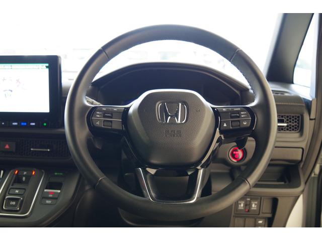 ステップワゴン ｅ：ＨＥＶスパーダ　プレミアムライン　ＬＥＤヘッドライト　１７インチアルミ　パワーテールゲート　両側パワースライドドア　２列目シートヒーター　スマートキー　フルセグＴＶ　１０．１型後席用フリップダウンモニター　全方位カメラ　ＥＴＣ（47枚目）