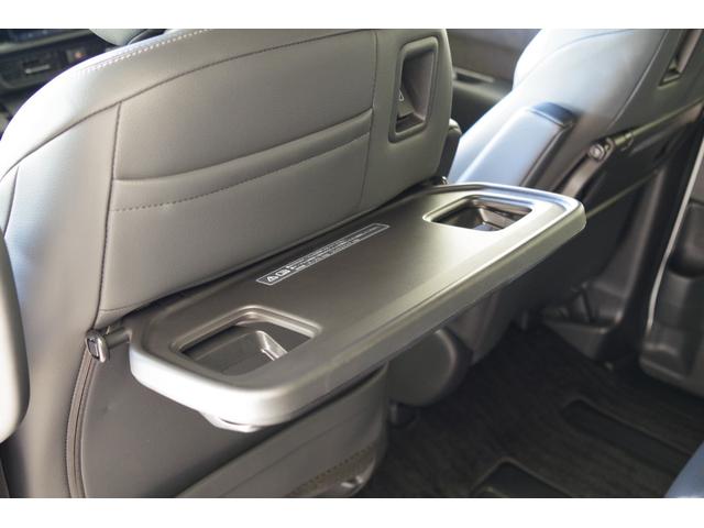 ステップワゴン ｅ：ＨＥＶスパーダ　プレミアムライン　ＬＥＤヘッドライト　１７インチアルミ　パワーテールゲート　両側パワースライドドア　２列目シートヒーター　スマートキー　フルセグＴＶ　１０．１型後席用フリップダウンモニター　全方位カメラ　ＥＴＣ（52枚目）