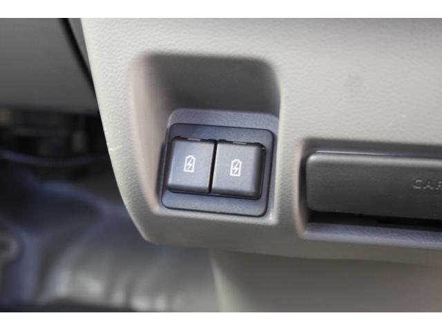 エブリイ ＰＣ　５速マニュアル　電動格納式リモコンドアミラー　キーレス　ファブリックシート　プライバシーガラス　オーバーヘッドシェルフ　シートカバー（5枚目）