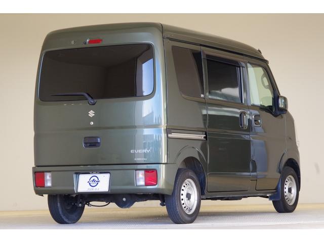 エブリイ ＰＣ　５速マニュアル　電動格納式リモコンドアミラー　キーレス　ファブリックシート　プライバシーガラス　オーバーヘッドシェルフ　シートカバー（9枚目）