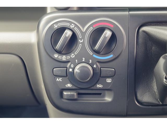 エブリイ ＰＣ　５速マニュアル　電動格納式リモコンドアミラー　キーレス　ファブリックシート　プライバシーガラス　オーバーヘッドシェルフ　シートカバー（12枚目）