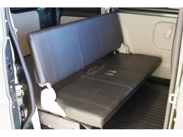 エブリイ ＰＣ　５速マニュアル　電動格納式リモコンドアミラー　キーレス　ファブリックシート　プライバシーガラス　オーバーヘッドシェルフ　シートカバー（14枚目）