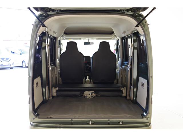 エブリイ ＰＣ　５速マニュアル　電動格納式リモコンドアミラー　キーレス　ファブリックシート　プライバシーガラス　オーバーヘッドシェルフ　シートカバー（44枚目）