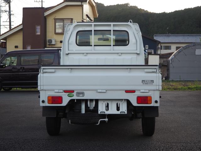 キャリイトラック ＫＣエアコン・パワステ　２ＷＤ　５ＭＴ　ドアバイザー　フロアマット　荷台マット　アッパーメンバーガード　アングルポストプロテクター　走行１．３万ｋｍ　タイヤ４本新品交換　車検整備付　保証付き　グー故障診断済（5枚目）