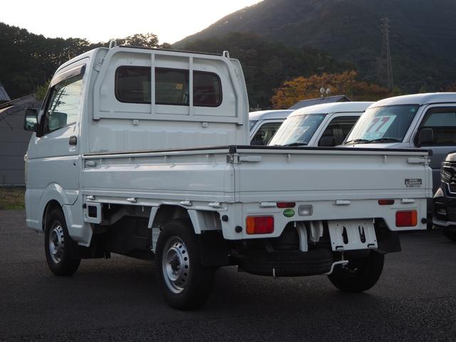 キャリイトラック ＫＣエアコン・パワステ　２ＷＤ　５ＭＴ　ドアバイザー　フロアマット　荷台マット　アッパーメンバーガード　アングルポストプロテクター　走行１．３万ｋｍ　タイヤ４本新品交換　車検整備付　保証付き　グー故障診断済（13枚目）