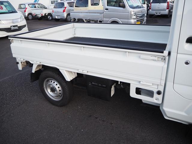 キャリイトラック ＫＣエアコン・パワステ　２ＷＤ　５ＭＴ　ドアバイザー　フロアマット　荷台マット　アッパーメンバーガード　アングルポストプロテクター　走行１．３万ｋｍ　タイヤ４本新品交換　車検整備付　保証付き　グー故障診断済（24枚目）