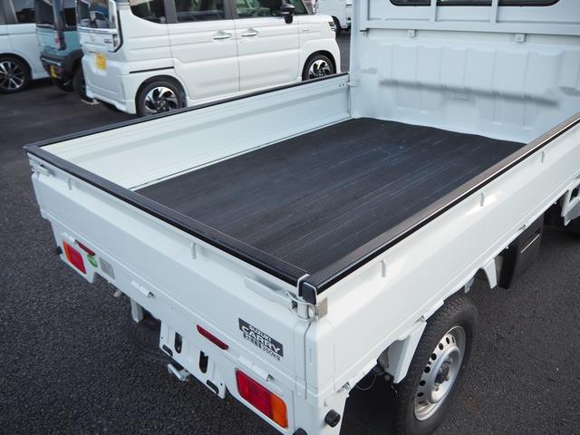 キャリイトラック ＫＣエアコン・パワステ　２ＷＤ　５ＭＴ　ドアバイザー　フロアマット　荷台マット　アッパーメンバーガード　アングルポストプロテクター　走行１．３万ｋｍ　タイヤ４本新品交換　車検整備付　保証付き　グー故障診断済（28枚目）