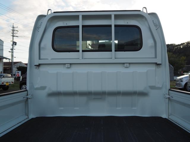 キャリイトラック ＫＣエアコン・パワステ　２ＷＤ　５ＭＴ　ドアバイザー　フロアマット　荷台マット　アッパーメンバーガード　アングルポストプロテクター　走行１．３万ｋｍ　タイヤ４本新品交換　車検整備付　保証付き　グー故障診断済（30枚目）