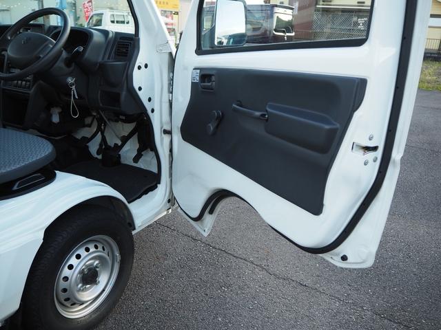 キャリイトラック ＫＣエアコン・パワステ　２ＷＤ　５ＭＴ　ドアバイザー　フロアマット　荷台マット　アッパーメンバーガード　アングルポストプロテクター　走行１．３万ｋｍ　タイヤ４本新品交換　車検整備付　保証付き　グー故障診断済（38枚目）