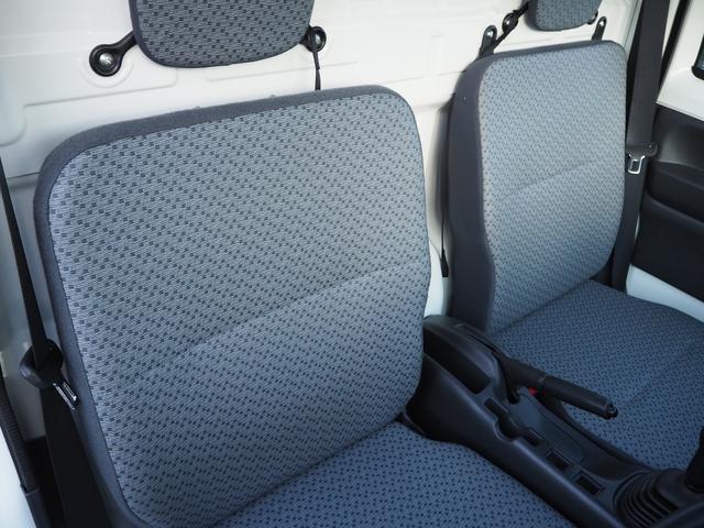 キャリイトラック ＫＣエアコン・パワステ　２ＷＤ　５ＭＴ　ドアバイザー　フロアマット　荷台マット　アッパーメンバーガード　アングルポストプロテクター　走行１．３万ｋｍ　タイヤ４本新品交換　車検整備付　保証付き　グー故障診断済（48枚目）