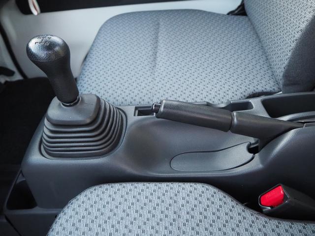 キャリイトラック ＫＣエアコン・パワステ　２ＷＤ　５ＭＴ　ドアバイザー　フロアマット　荷台マット　アッパーメンバーガード　アングルポストプロテクター　走行１．３万ｋｍ　タイヤ４本新品交換　車検整備付　保証付き　グー故障診断済（52枚目）