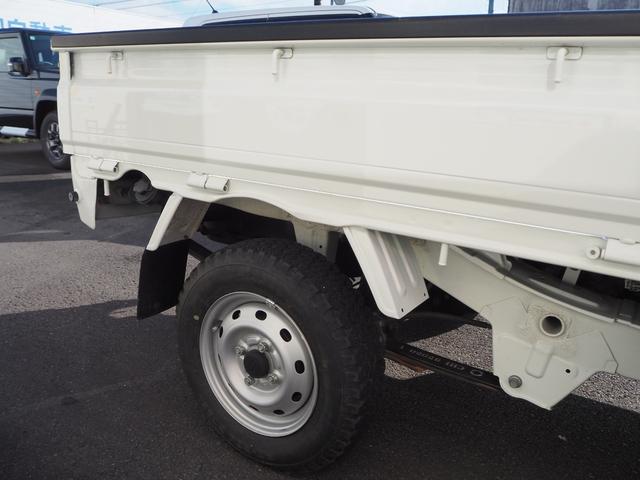 サンバートラック TC 2WD 5MT エアコン パワステ キーレス パワーウィンドウ 荷台作業灯 リヤゲートチェーン ゲートプロテクター CDプレーヤー フロントメッキグリル 車検整備付 修復歴なし 保証付き ワンオーナー(31枚目)