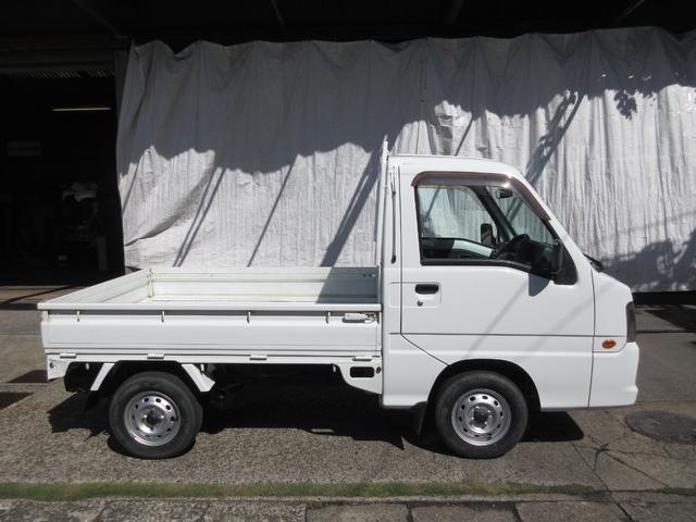 サンバートラック ＴＢ　４ＷＤ　５速ＭＴ　エアコン付き　パワステ無し（4枚目）
