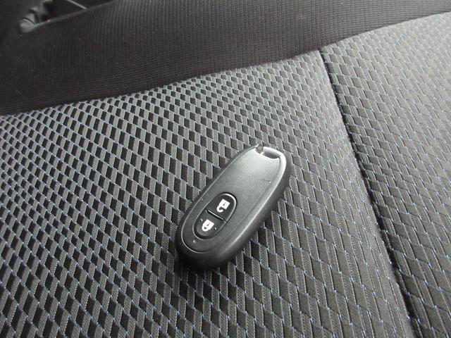 ワゴンＲスティングレー Ｘ　プッシュスタート　スマートキー　ベンチシート　オートエアコン　ＨＩＤ（5枚目）