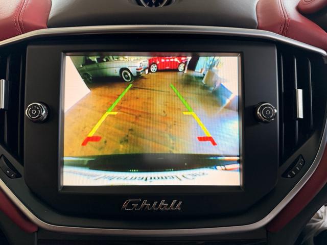 ギブリ Ｓ　赤レザーシート　パワーシート　純正アルミホイール　パドルシフト　純正ナビ　バックカメラ　クルーズコントロール　ステアリングリモコン　ディスチャージヘッドライト　ＥＴＣ（28枚目）