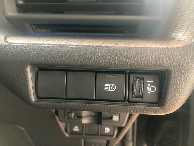 プリウス Ｇ　登録費用済未使用　純正ナビ　パノラミックビューカメラ　ＡＣＣ　ＥＴＣ　ＬＥＤヘッドライト（20枚目）
