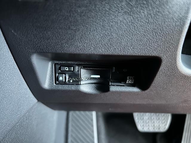 アルファード Ｚ　登録済未使用車　ムーンルーフ　ユニバーサルステップ　純正ナビゲーションシステム＆アラウンドビューモニター　ＥＴＣ（23枚目）