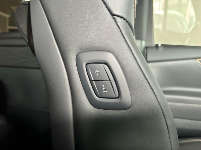 アルファード Ｚ　登録済未使用車　ムーンルーフ　ユニバーサルステップ　純正ナビゲーションシステム＆アラウンドビューモニター　ＥＴＣ（32枚目）