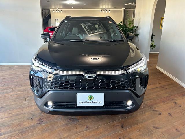 カローラクロス ハイブリッド　Ｚ　登録済未使用車　ＡＣＣ　１０．５インチディスプレイオーディオ　シートヒーター　バックカメラ　ＥＴＣ　ＢＳＭ（2枚目）