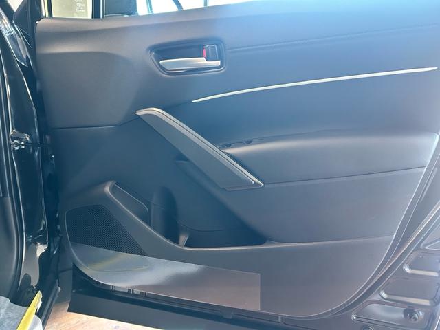 カローラクロス ハイブリッド　Ｚ　登録済未使用車　ＡＣＣ　１０．５インチディスプレイオーディオ　シートヒーター　バックカメラ　ＥＴＣ　ＢＳＭ（14枚目）