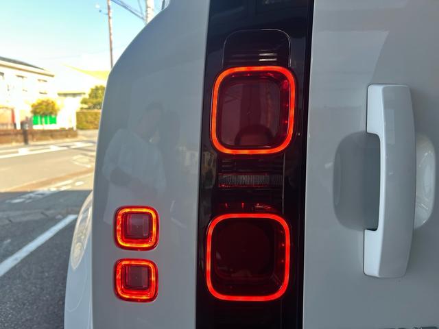 ディフェンダー １１０ＳＥ　１オーナー　禁煙車　車検２年付き　ＡＣＣ　ピビプロナビゲーション　３６０度カメラ　ＥＴＣ　ドライブレコーダー　シートヒーター（12枚目）