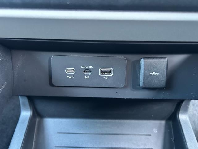 ディフェンダー １１０ＳＥ　１オーナー　禁煙車　車検２年付き　ＡＣＣ　ピビプロナビゲーション　３６０度カメラ　ＥＴＣ　ドライブレコーダー　シートヒーター（29枚目）