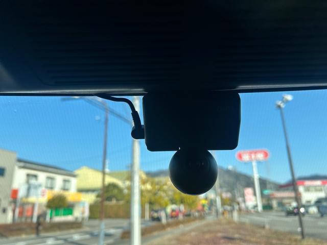 ディフェンダー １１０ＳＥ　１オーナー　禁煙車　車検２年付き　ＡＣＣ　ピビプロナビゲーション　３６０度カメラ　ＥＴＣ　ドライブレコーダー　シートヒーター（36枚目）