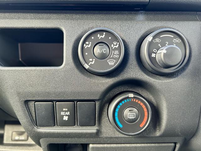 ハイエースバン ＤＸ　ＧＬパッケージ　登録済未使用車　ＬＥＤヘッドライト　リヤヒーター＆リアクーラー　衝突被害軽減ブレーキ　キーレスエントリー　　ＧＬパッケージ（16枚目）