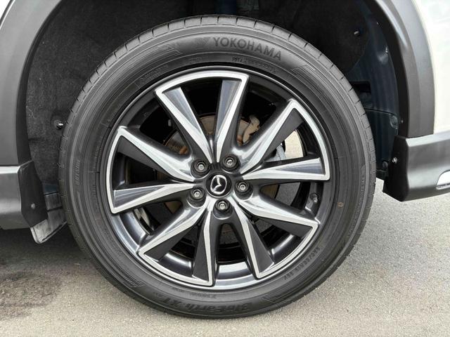 ＣＸ－５ ２０Ｓ　プロアクティブ　純正１９インチＡＷ　ＢＯＳＥサウンド　ナビ　ＴＶ　ＥＴＣ　バックカメラ　サイドカメラ　ＢＴ　ＣＤ／ＤＶＤ　アダプティブクルーズ　コーナーセンサー　ステアリングスイッチ　デュアルエアコン　ＵＳＢポート（17枚目）
