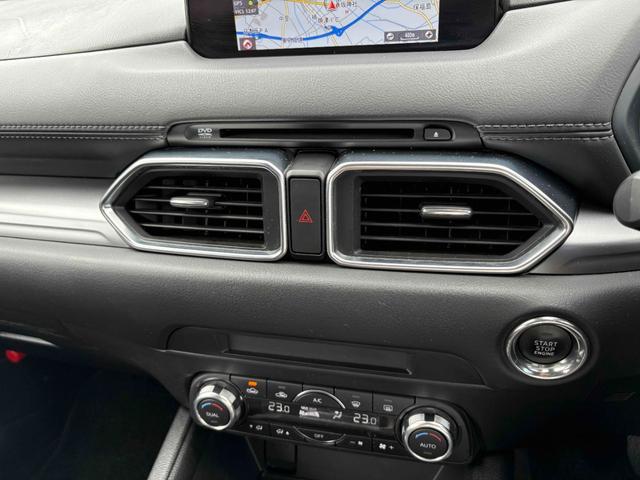 ＣＸ－５ ２０Ｓ　プロアクティブ　純正１９インチＡＷ　ＢＯＳＥサウンド　ナビ　ＴＶ　ＥＴＣ　バックカメラ　サイドカメラ　ＢＴ　ＣＤ／ＤＶＤ　アダプティブクルーズ　コーナーセンサー　ステアリングスイッチ　デュアルエアコン　ＵＳＢポート（42枚目）
