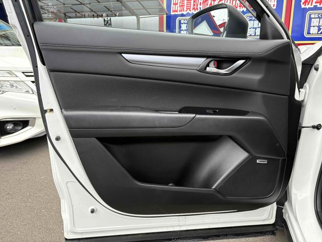 ＣＸ－５ ２０Ｓ　プロアクティブ　純正１９インチＡＷ　ＢＯＳＥサウンド　ナビ　ＴＶ　ＥＴＣ　バックカメラ　サイドカメラ　ＢＴ　ＣＤ／ＤＶＤ　アダプティブクルーズ　コーナーセンサー　ステアリングスイッチ　デュアルエアコン　ＵＳＢポート（53枚目）