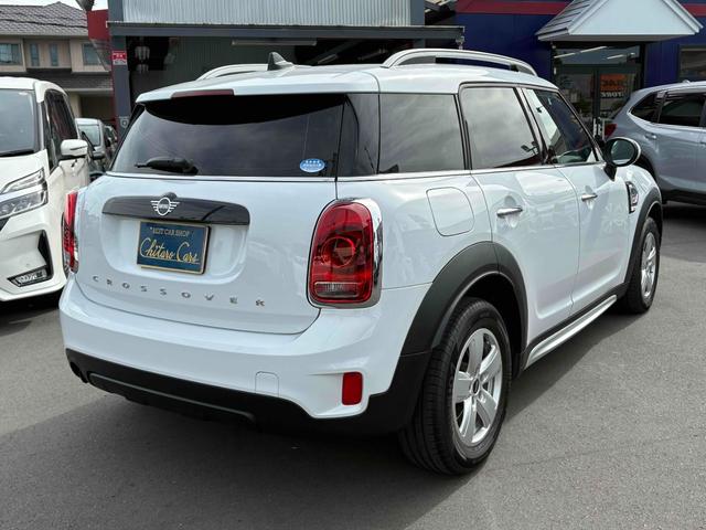 ＭＩＮＩ クロスオーバー　バッキンガム　純正１６インチＡＷ　ルーフレール　ナビ　クルーズコントロール　ＥＴＣ　Ｂｌｕｅｔｏｏｔｈ　ＦＭ／ＡＭ　ステアリングスイッチ　ＬＥＤヘッドランプ／フォグランプ　スマートキー　アイドリングストップ（5枚目）